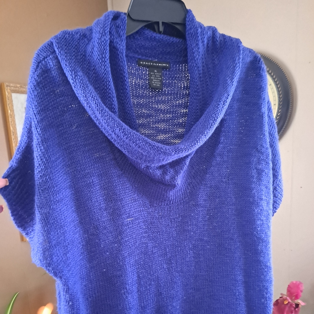 XL women's cowl neck short sleeve sweater